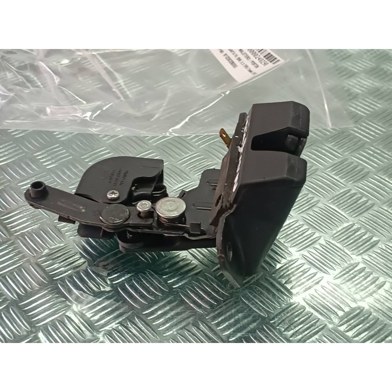 Recambio de cerradura maletero / porton para hyundai santa fe (bm) 2.2 crdi classic (2wd) referencia OEM IAM 812302B000  