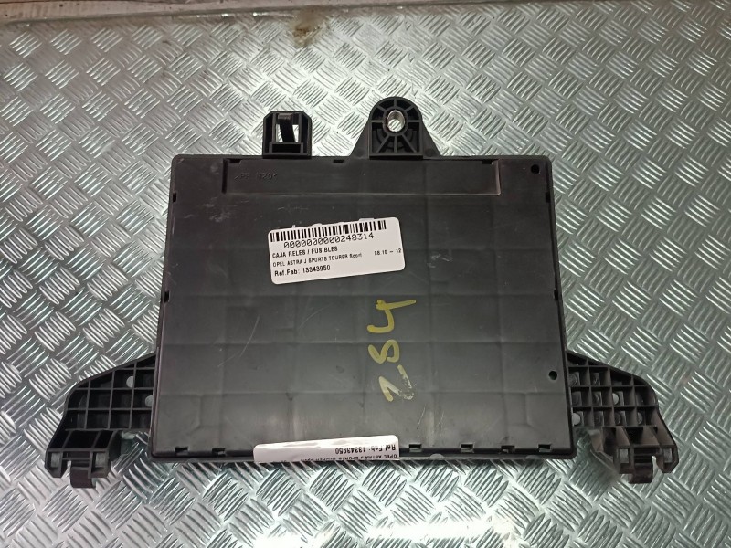 Recambio de caja reles / fusibles para opel astra j sports tourer sport referencia OEM IAM 13343950 365927271 