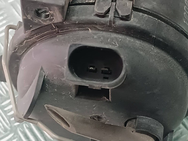 Recambio de faro antiniebla izquierdo para seat altea (5p1) arena referencia OEM IAM 5P0941699A 5P0941601 CONECTOR 2 PINES