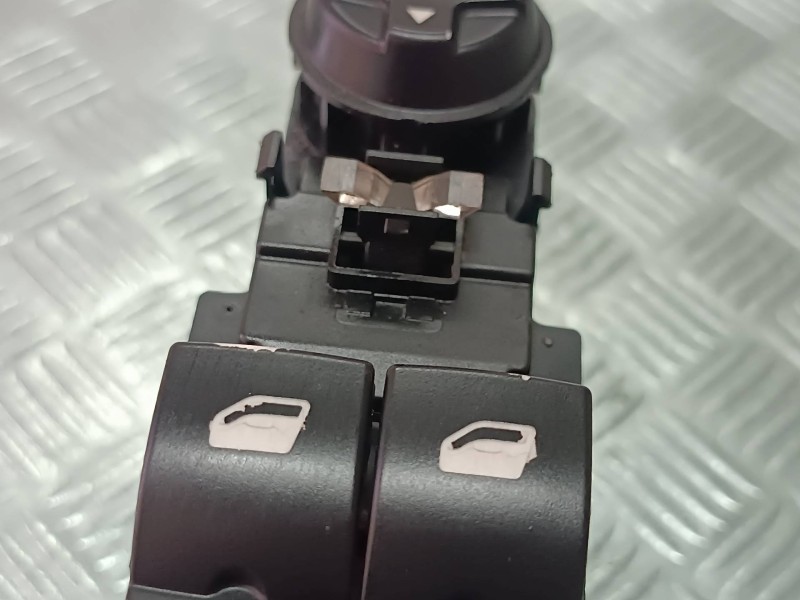 Recambio de mando elevalunas delantero izquierdo para citroen c4 picasso attraction referencia OEM IAM 96639382ZD  