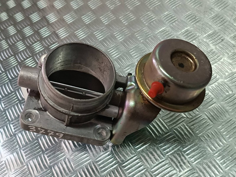 Recambio de caja mariposa para nissan terrano/terrano.ii (r20) avenue referencia OEM IAM   PIERBURG