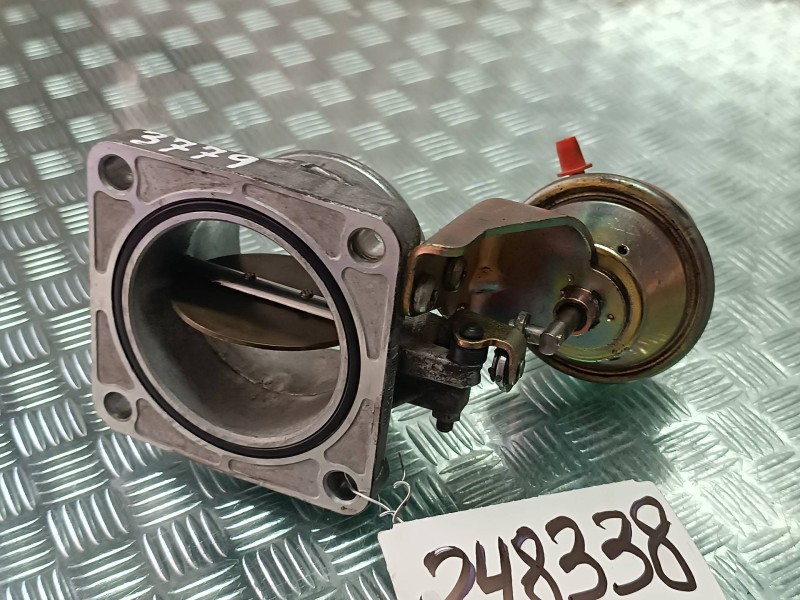 Recambio de caja mariposa para nissan terrano/terrano.ii (r20) avenue referencia OEM IAM   PIERBURG