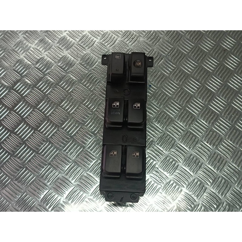 Recambio de mando elevalunas delantero izquierdo para hyundai santa fe (bm) 2.2 crdi classic (2wd) referencia OEM IAM 935702B700