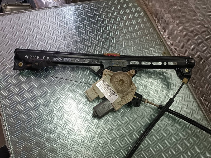 Recambio de elevalunas delantero derecho para citroen c4 picasso attraction referencia OEM IAM 9675924680 9675288880 ELECTRICO