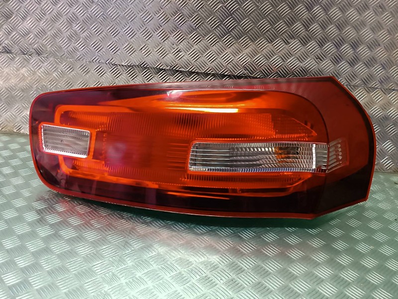 Recambio de piloto trasero derecho para citroen c4 picasso attraction referencia OEM IAM   HELLA