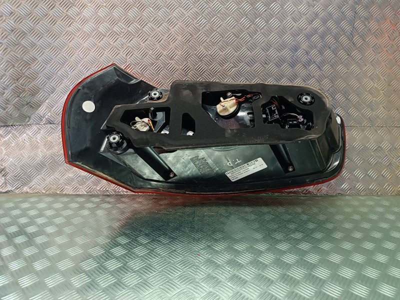 Recambio de piloto trasero derecho para citroen c4 picasso attraction referencia OEM IAM   HELLA