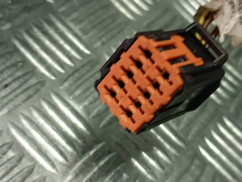 Recambio de retrovisor izquierdo para citroen c4 picasso attraction referencia OEM IAM A057273  ELECTRICO