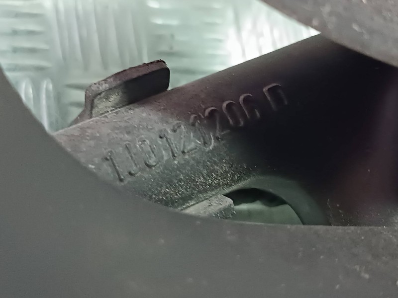 Recambio de electroventilador para volkswagen polo (9n1) highline referencia OEM IAM 1J0121206D  CONECTOR 3 PINES