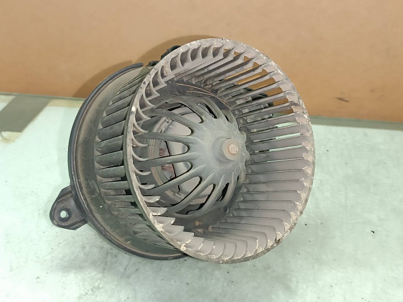 Recambio de ventilador calefaccion para citroen saxo 1.5 d x referencia OEM IAM 658083S  VALEO
