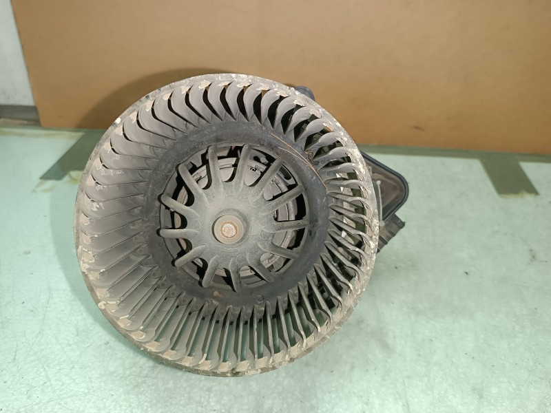 Recambio de ventilador calefaccion para citroen saxo 1.5 d x referencia OEM IAM 658083S  VALEO