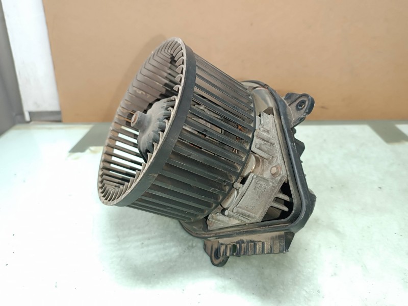 Recambio de ventilador calefaccion para citroen saxo 1.5 d x referencia OEM IAM 658083S  VALEO