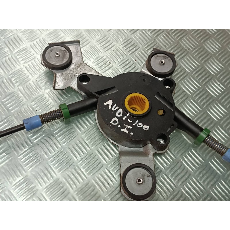 Recambio de elevalunas delantero izquierdo para audi a6 avant (c4) 2.5 tdi referencia OEM IAM 4A0837461A BROSE ELECTRICO