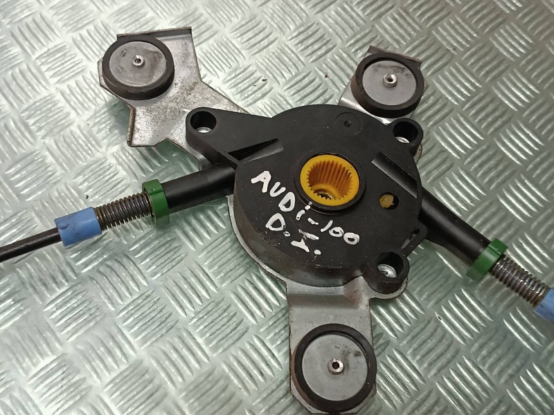 Recambio de elevalunas delantero izquierdo para audi a6 avant (c4) 2.5 tdi referencia OEM IAM 4A0837461A BROSE ELECTRICO