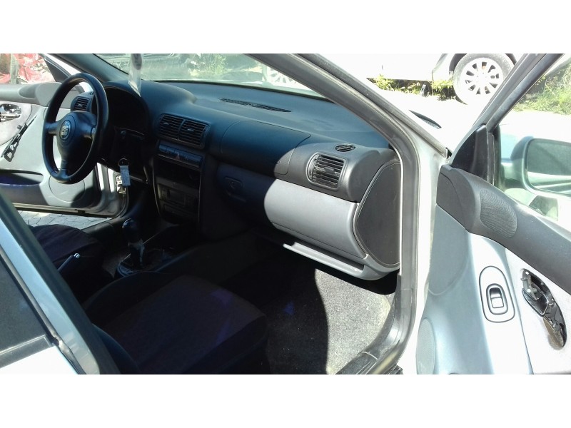 seat toledo (1m2) del año 2001
