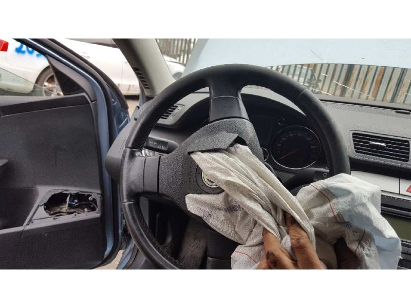 volkswagen passat variant (3c5) del año 2006