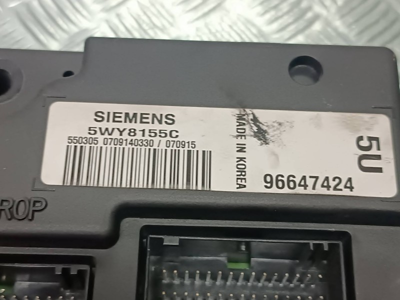 Recambio de caja reles / fusibles para chevrolet epica lt referencia OEM IAM 96647424 5WY8155C SIEMENS