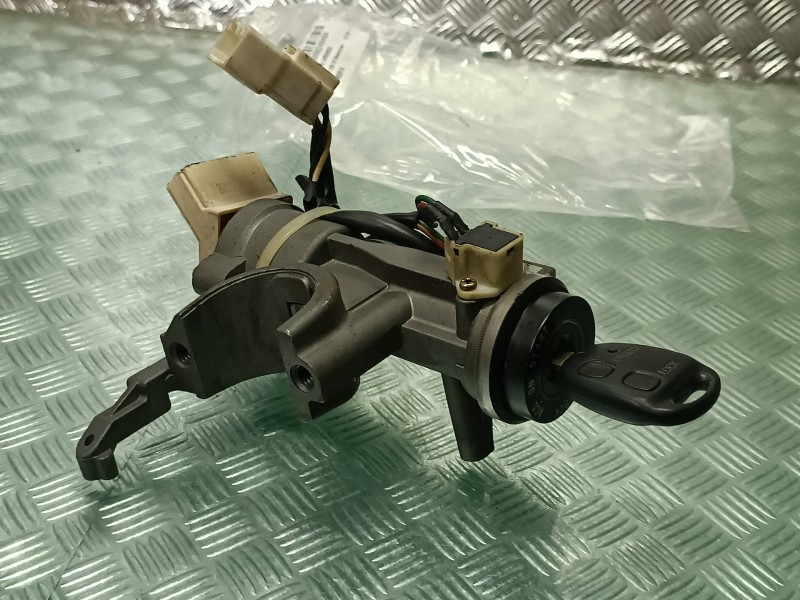 Recambio de conmutador de arranque para kia carens 2.0 crdi ex monovolumen referencia OEM IAM 45261A  