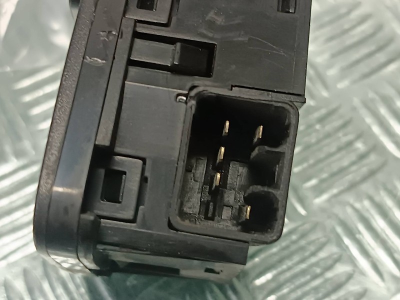 Recambio de interruptor para chevrolet epica lt referencia OEM IAM  CONECTOR 5 PINES CALEFACCION ASIENTO