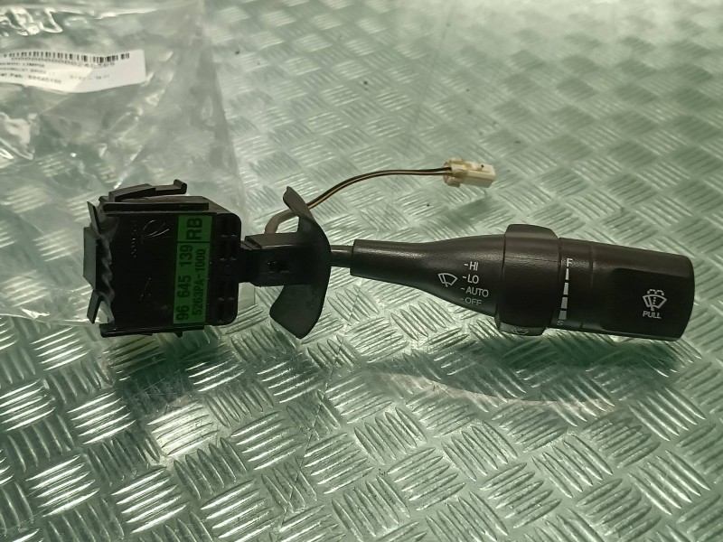 Recambio de mando limpia para chevrolet epica lt referencia OEM IAM 96645139  