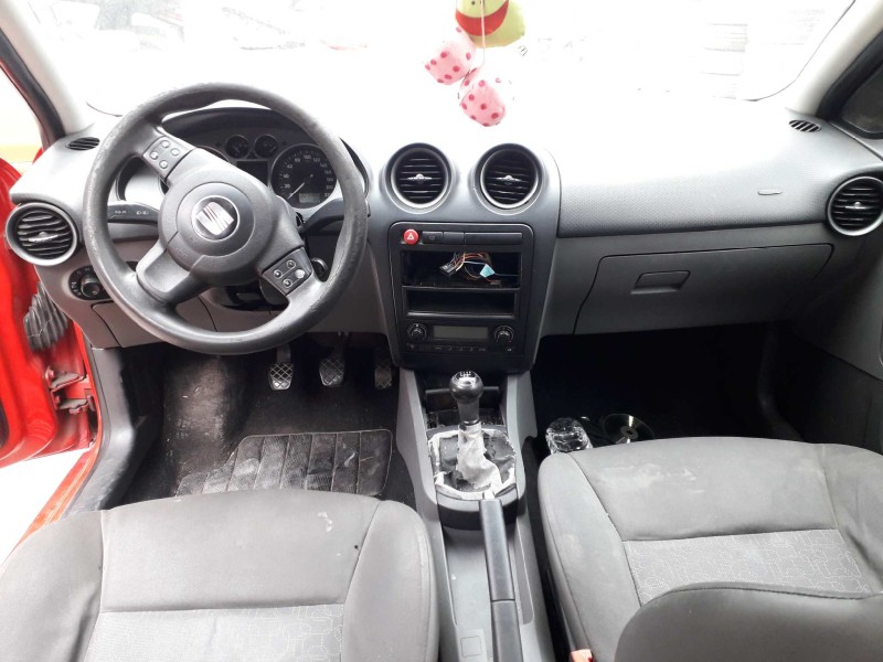 seat ibiza (6l1) del año 2006