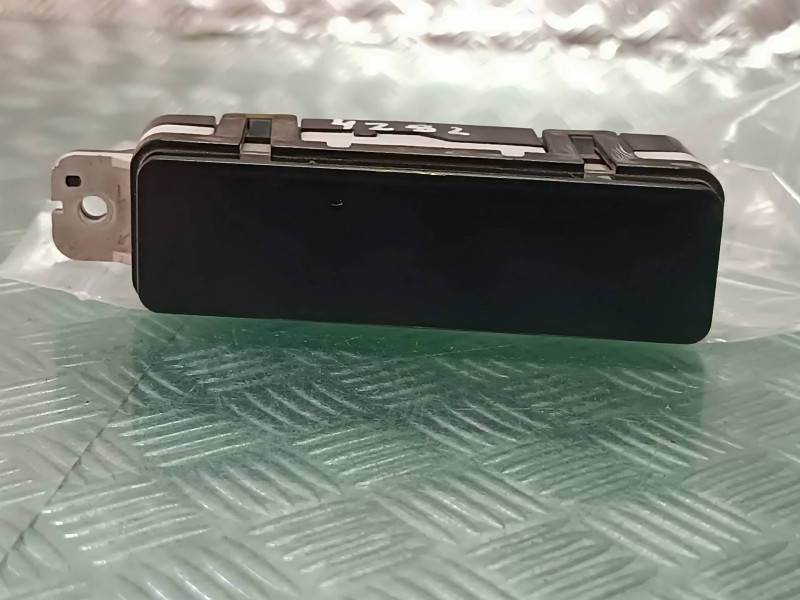 Recambio de pantalla multifuncion para chevrolet epica lt referencia OEM IAM 96434751WL 26000016900D CONECTOR 7 PINES