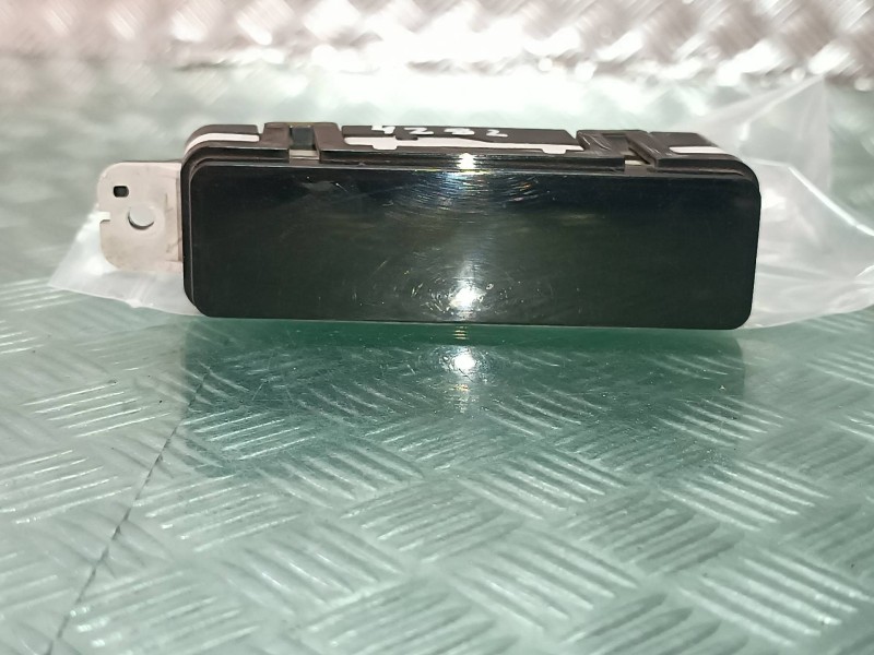 Recambio de pantalla multifuncion para chevrolet epica lt referencia OEM IAM 96434751WL 26000016900D CONECTOR 7 PINES