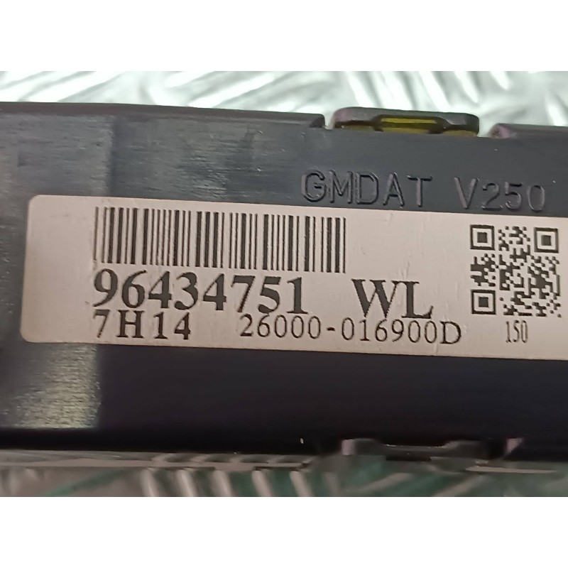 Recambio de pantalla multifuncion para chevrolet epica lt referencia OEM IAM 96434751WL 26000016900D CONECTOR 7 PINES