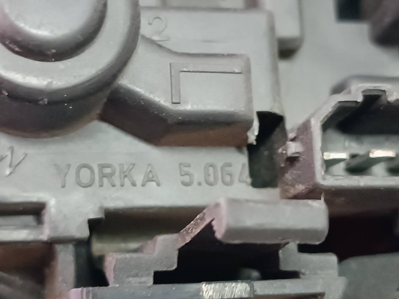 Recambio de piloto trasero izquierdo para seat leon (1m1) signo referencia OEM IAM 45208  EXT-ALETA