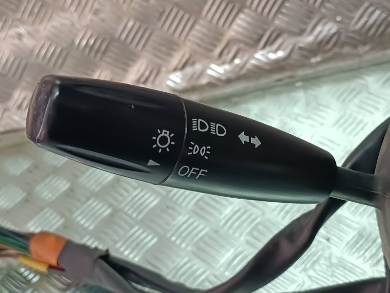 Recambio de mando luces para kia carens 2.0 crdi ex monovolumen referencia OEM IAM KARFSEF1  