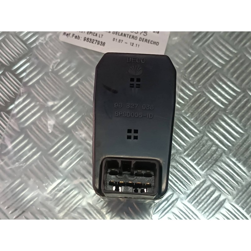 Recambio de mando elevalunas delantero derecho para chevrolet epica lt referencia OEM IAM 96327938 8P9D0051D CONECTOR 8 PINES