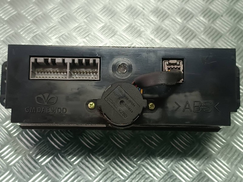 Recambio de mando climatizador para chevrolet epica lt referencia OEM IAM 96637897  