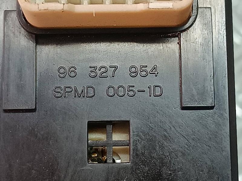 Recambio de mando elevalunas delantero izquierdo para chevrolet epica lt referencia OEM IAM 96327954 202005477 DOS CONECTORES