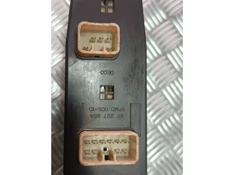 Recambio de mando elevalunas delantero izquierdo para chevrolet epica lt referencia OEM IAM 96327954 202005477 DOS CONECTORES