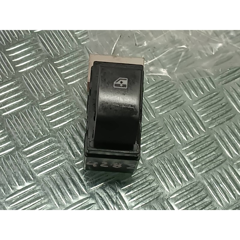 Recambio de mando elevalunas trasero izquierdo para chevrolet epica lt referencia OEM IAM 202006117 BLANCO CONECTOR 6 PINES