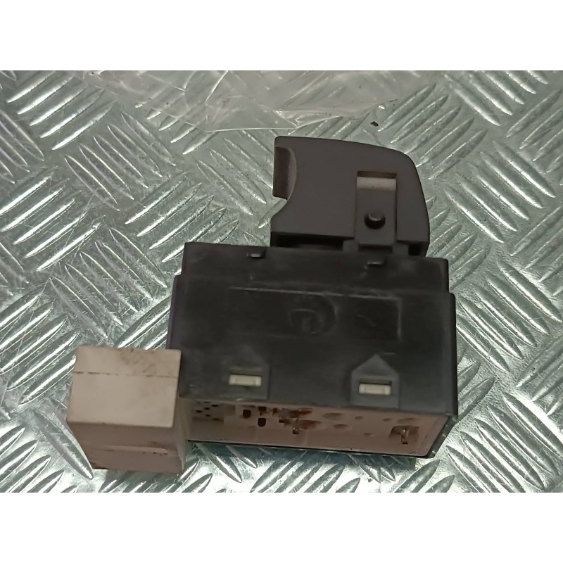 Recambio de mando elevalunas trasero izquierdo para chevrolet epica lt referencia OEM IAM 202006117 BLANCO CONECTOR 6 PINES