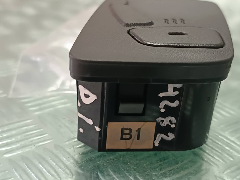 Recambio de interruptor para chevrolet epica lt referencia OEM IAM  CONECTOR 5 PINES CALEACCION ASIENTO