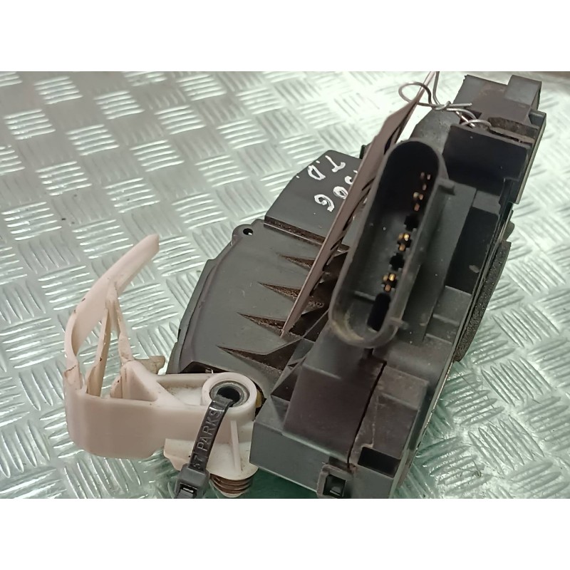 Recambio de cerradura puerta trasera derecha para ford c-max (cb3) ghia referencia OEM IAM AM5AR26412AB AM5AR26412 ELECTRICA