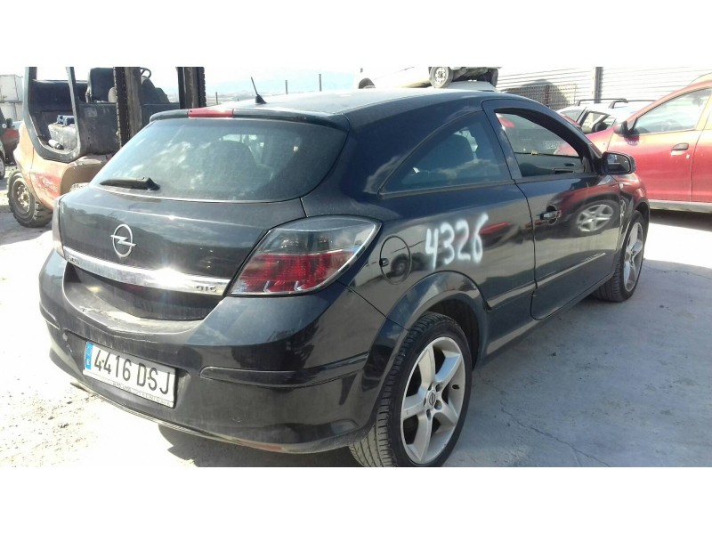opel astra gtc del año 2005