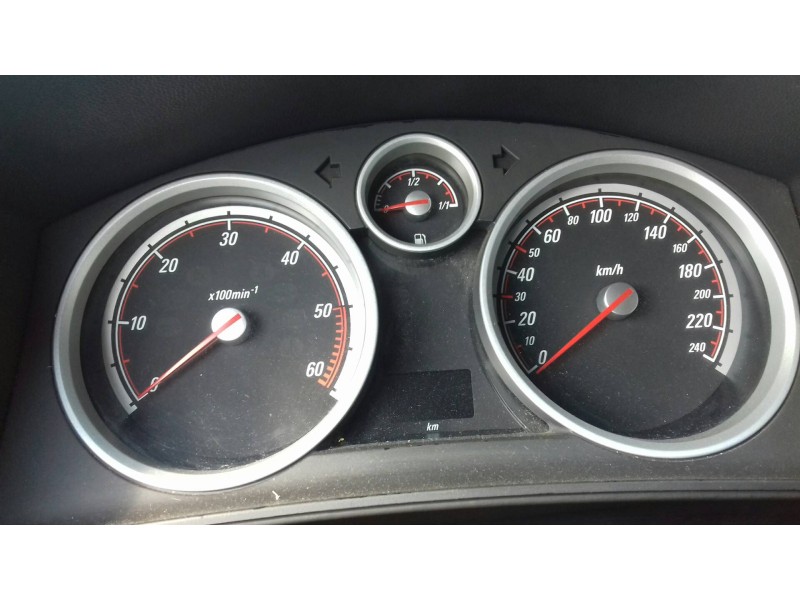 opel astra gtc del año 2005