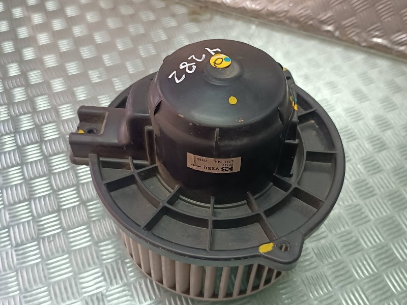 Recambio de ventilador calefaccion para chevrolet epica lt referencia OEM IAM V250 7106 CONECTOR 2 PINES