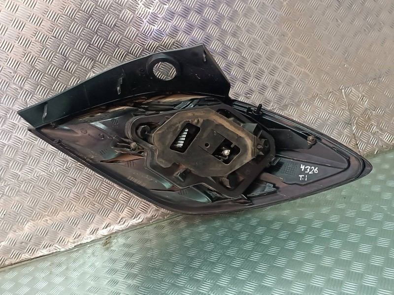 Recambio de piloto trasero izquierdo para opel astra gtc cosmo referencia OEM IAM 161421013491  