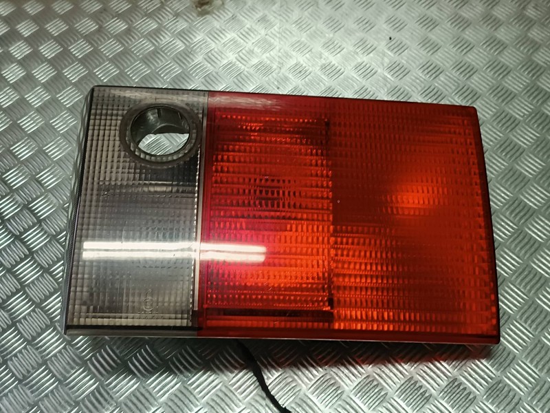 Recambio de piloto trasero derecho interior para audi 100 avant (c4) europa referencia OEM IAM 138020  