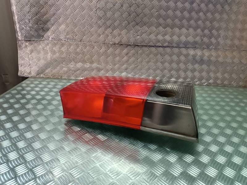 Recambio de piloto trasero derecho interior para audi 100 avant (c4) europa referencia OEM IAM 138020  