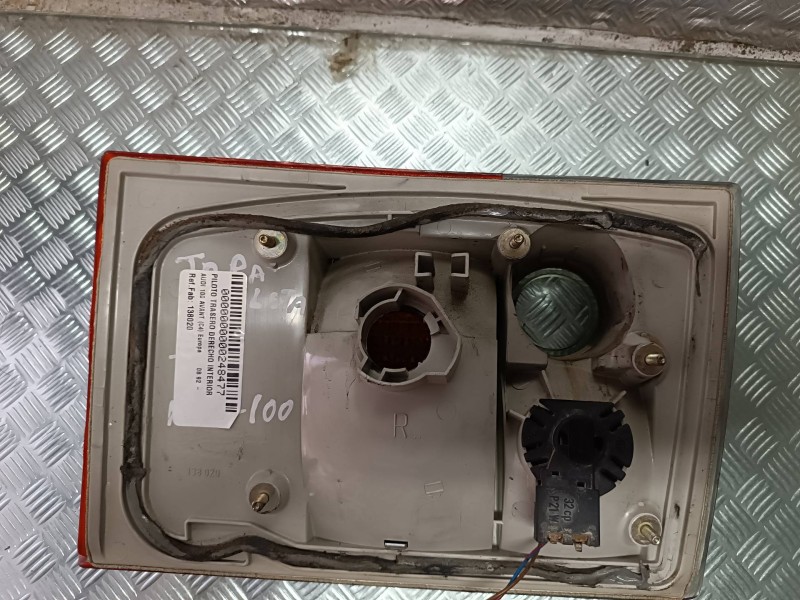 Recambio de piloto trasero derecho interior para audi 100 avant (c4) europa referencia OEM IAM 138020  