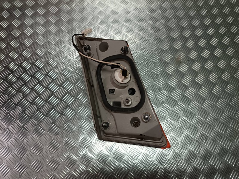 Recambio de piloto trasero derecho interior para chevrolet epica lt referencia OEM IAM 921  