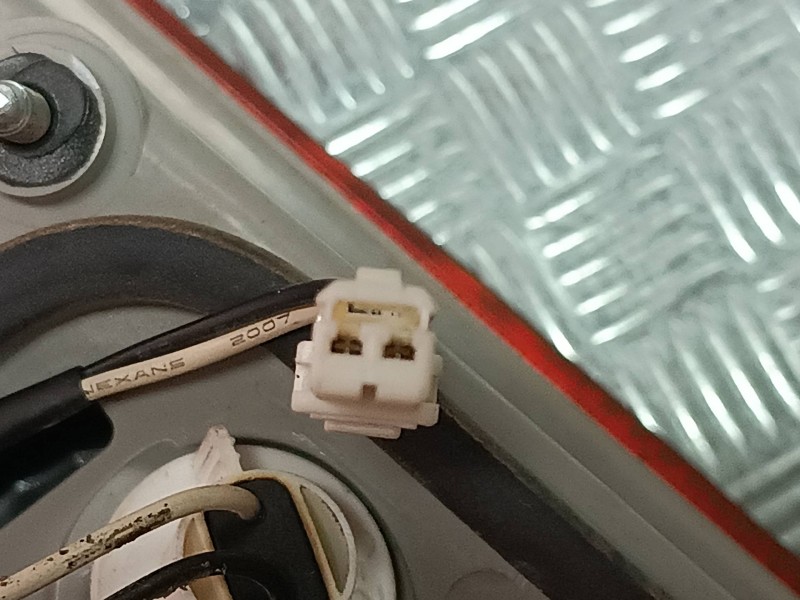 Recambio de piloto trasero derecho interior para chevrolet epica lt referencia OEM IAM 921  