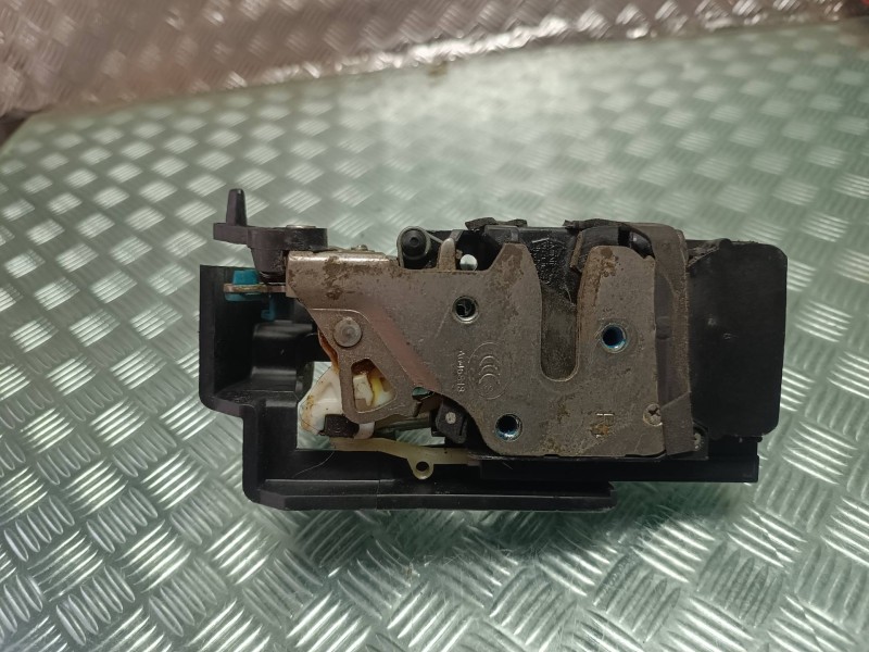 Recambio de cerradura puerta trasera derecha para chevrolet epica lt referencia OEM IAM A046818 CONECTOR 2 PINES ELECTRICA