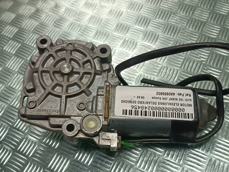Recambio de motor elevalunas delantero derecho para audi 100 avant (c4) europa referencia OEM IAM 4A0959802  BROSE