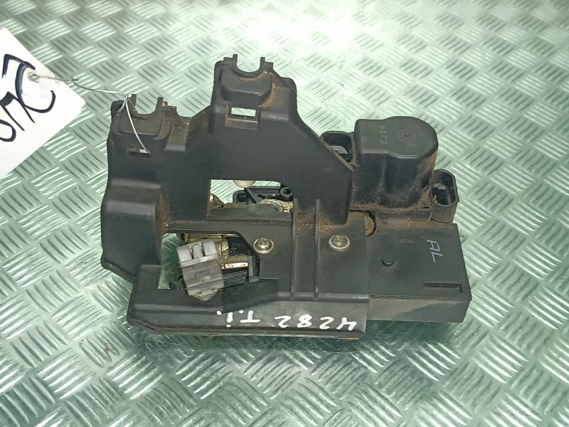 Recambio de cerradura puerta trasera izquierda para chevrolet epica lt referencia OEM IAM A046818 DOS CONECTORES ELECTRICA