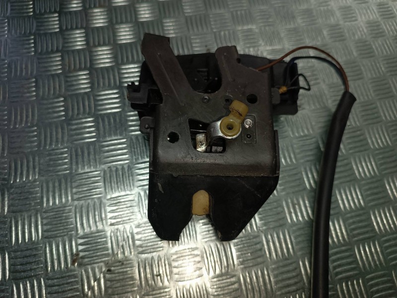 Recambio de cerradura maletero / porton para chevrolet epica lt referencia OEM IAM   CONECTOR 3 PINES